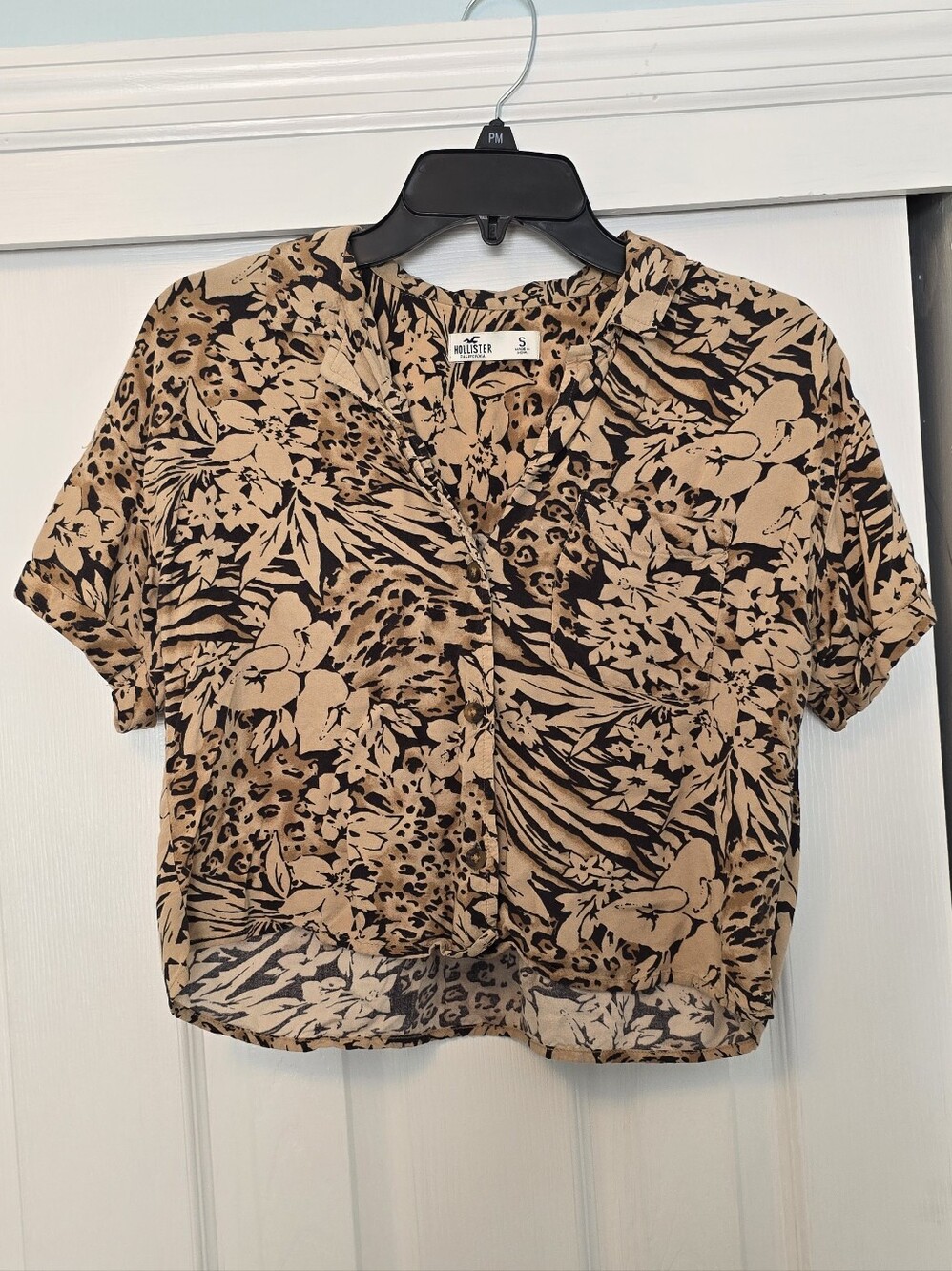 Hollister Tan and Black Floral Animal-Print Button Crop Top